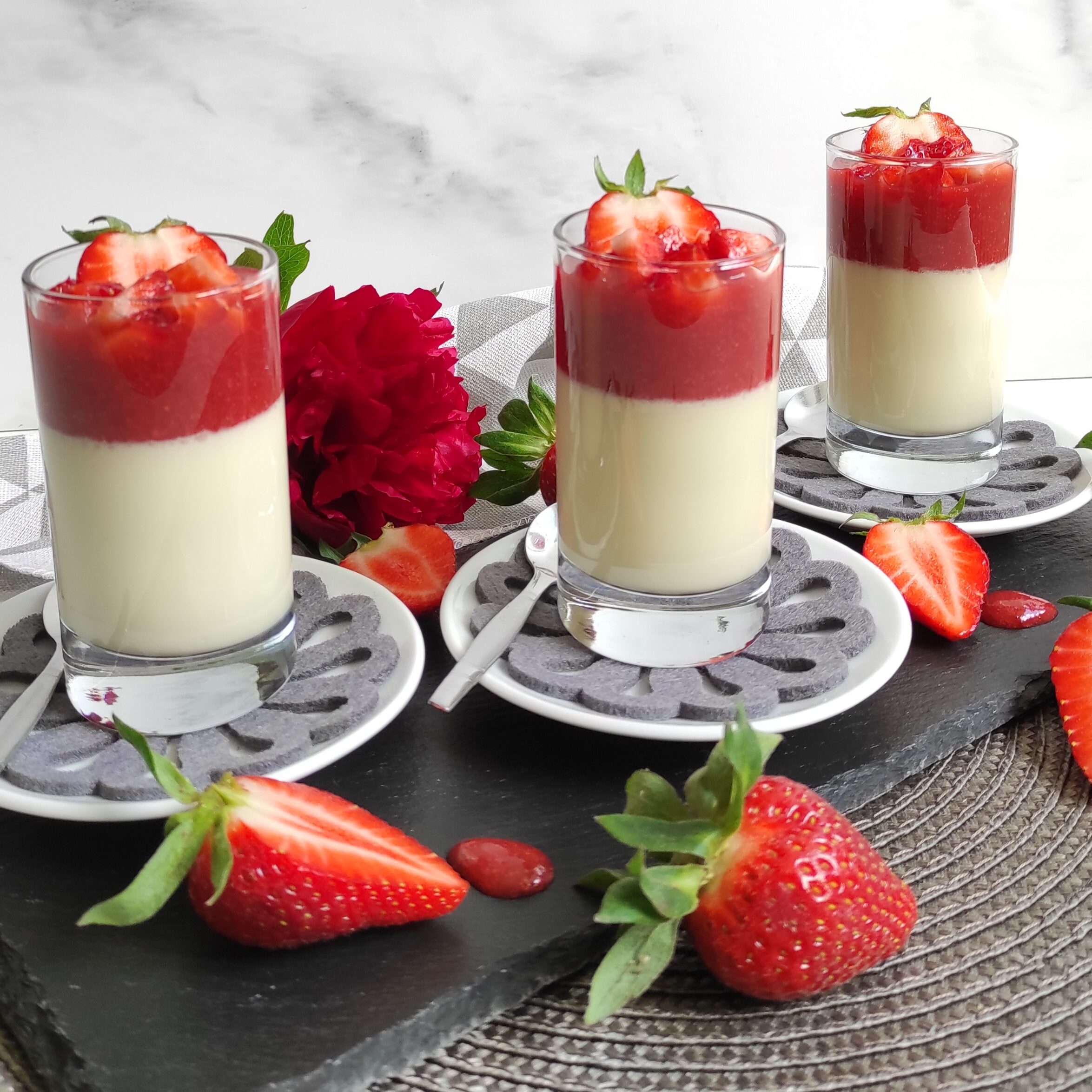 Cajas de fresas decoradas para baños