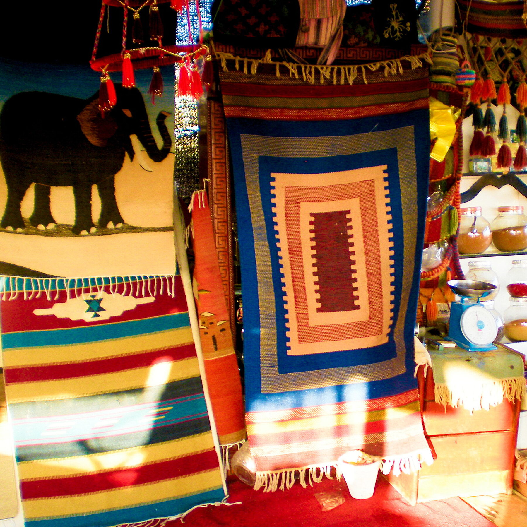 Decoración de uñas tonos pasteles